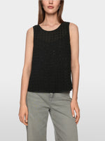 Carregar imagem no visualizador da galeria, black Top with sequins

