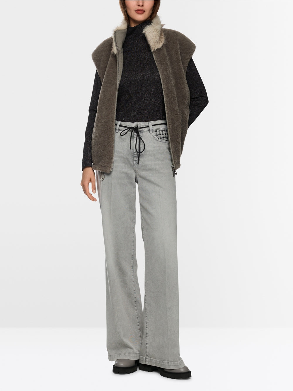 grey jeans in wide fit