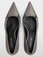 Carregar imagem no visualizador da galeria, soft charcoal kitten heels with detail
