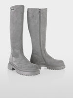 Carregar imagem no visualizador da galeria, soft grey high suede boots
