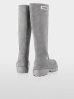 Carregar imagem no visualizador da galeria, soft grey high suede boots
